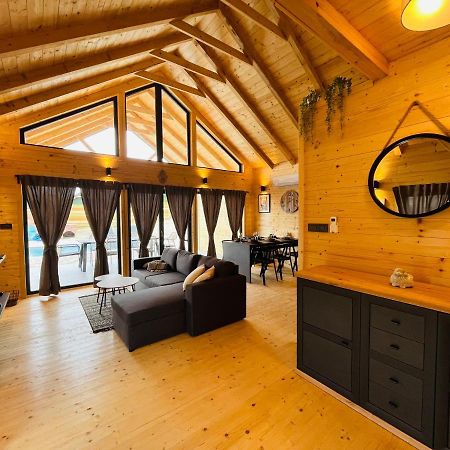 Holiday House Adamo Selno 外观 照片