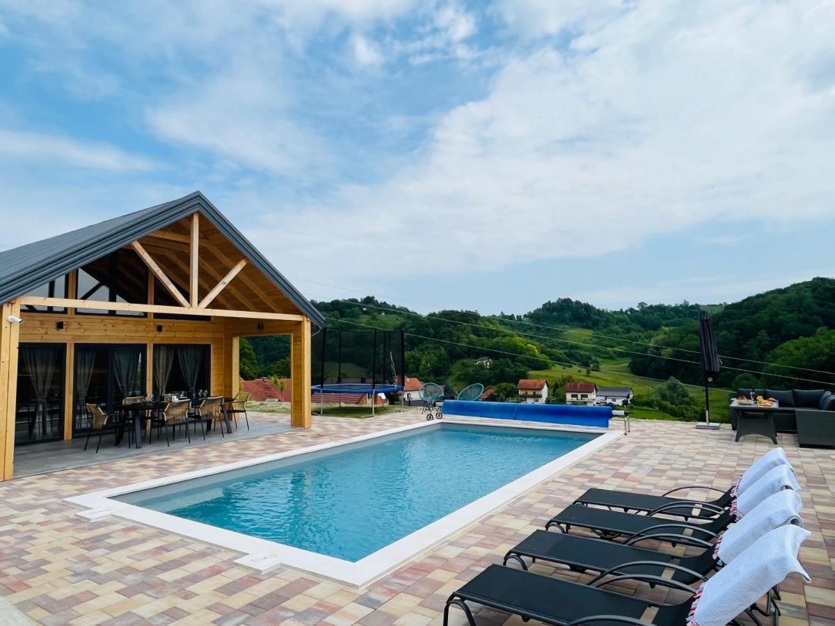 Holiday House Adamo Selno 外观 照片
